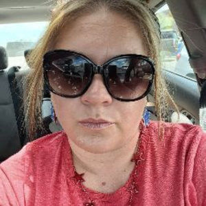 Meet your Posher, Nikole